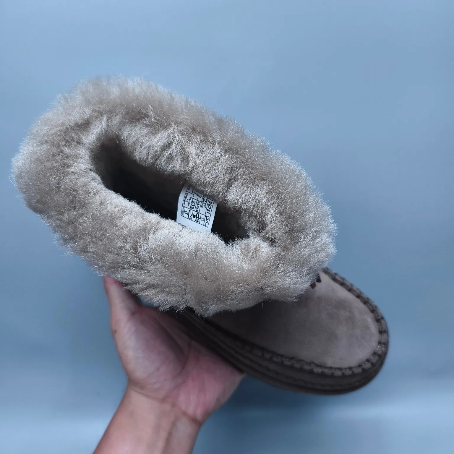 💰560 UGG sheepskin all-in-one snow boots 8251 mid-top braided casual shoes Color: maroon antelope brown Matching size: 35-40